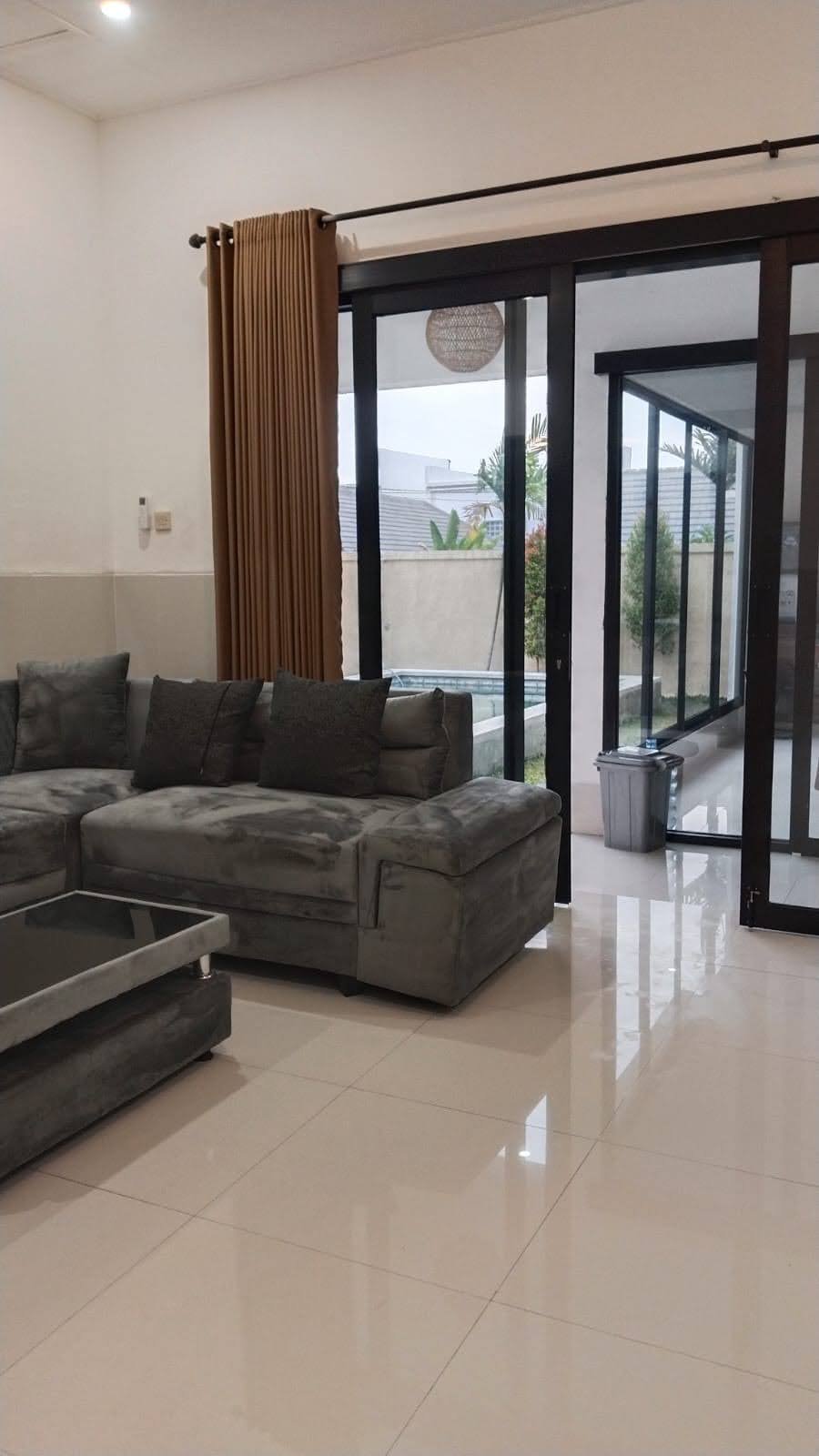 DISEWAKAN VILLA 2 KAMAR LOKASI STRATEGIS BADUNG