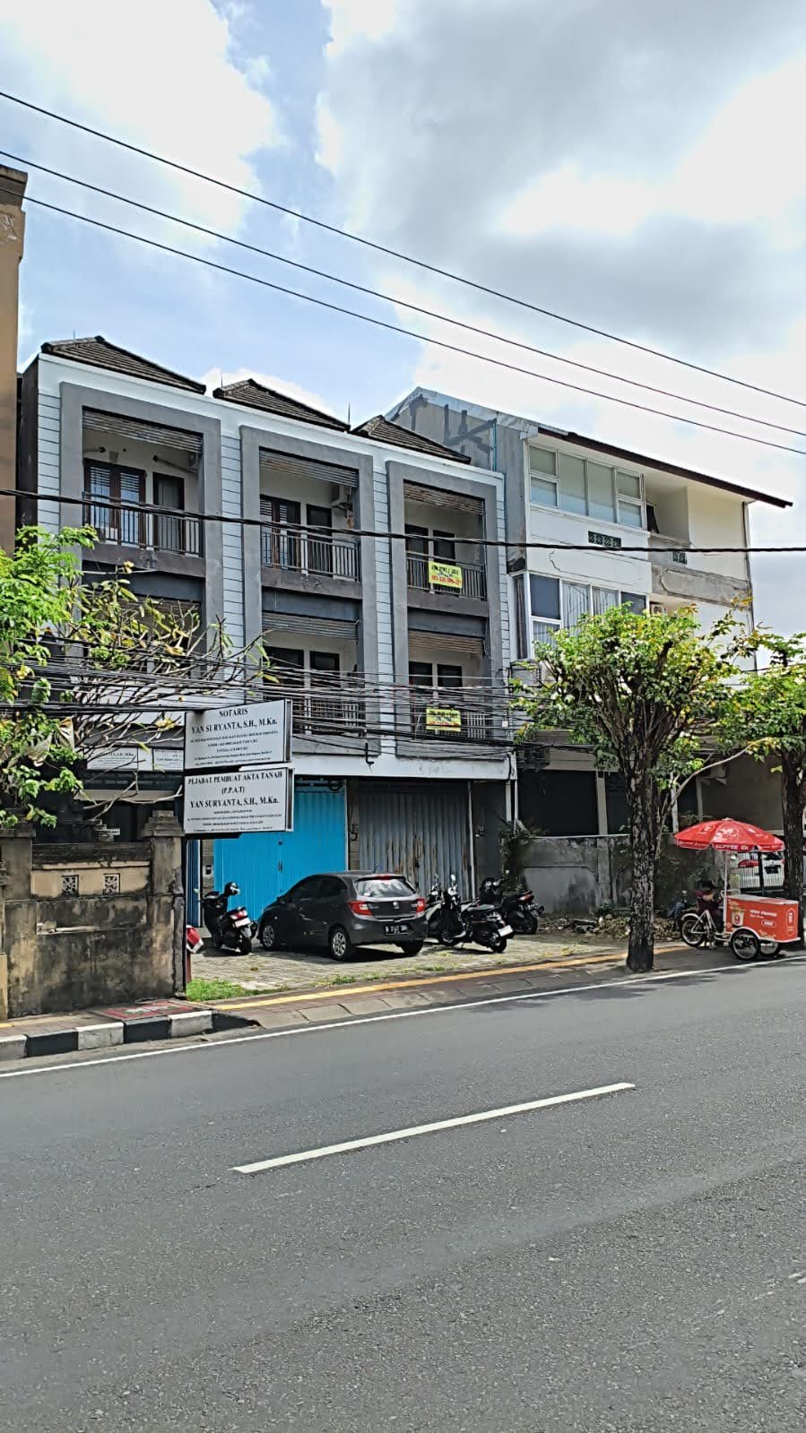 DIJUAL / DISEWAKAN RUKO 3 LANTAI LOKASI STRATEGIS